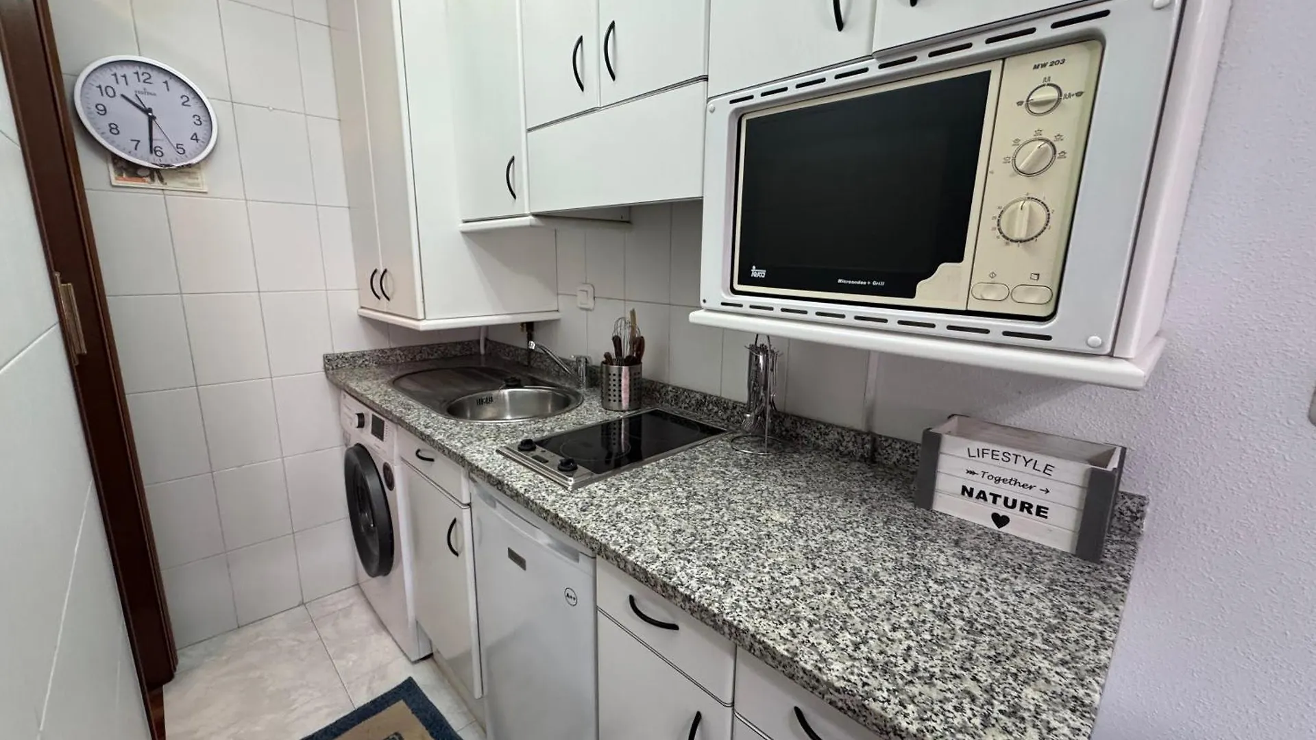 Ideal Para Parejas Excelente Ubicacion Santander 0*,  Spain